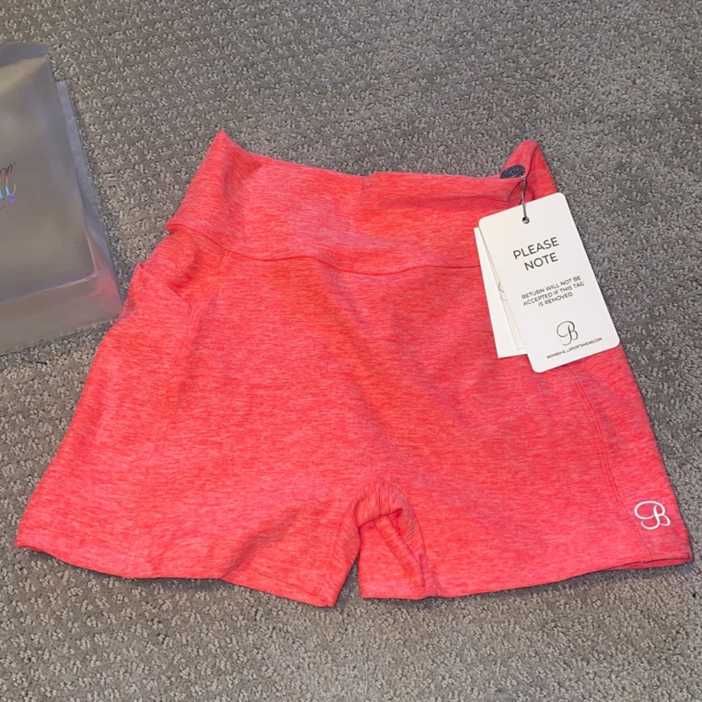 New! Bombshell Curves Shorts - Picture 1 of 5